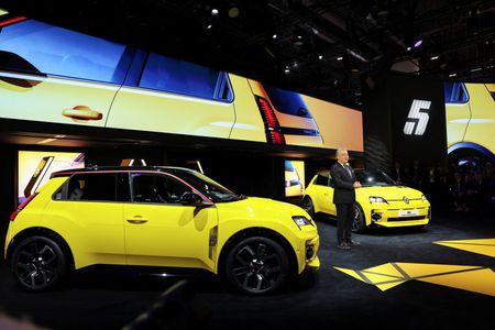 tagreuters.com2024binary_LYNXNPEK1P0BE-VIEWIMAGE