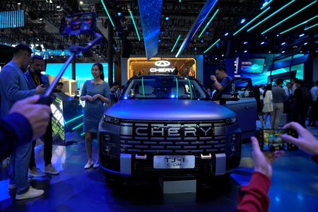 tagreuters.com2024binary_LYNXNPEK380UK-VIEWIMAGE