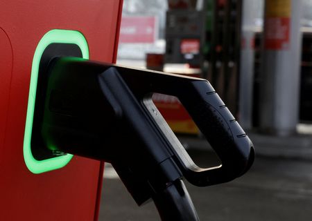 tagreuters.com2025binary_LYNXMPEL0109I-VIEWIMAGE