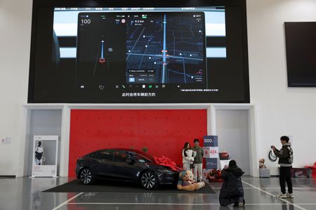 tagreuters.com2025binary_LYNXMPEL0901W-VIEWIMAGE