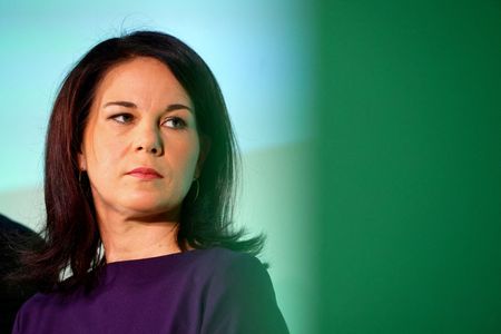 tagreuters.com2025binary_LYNXMPEL0F04Y-VIEWIMAGE