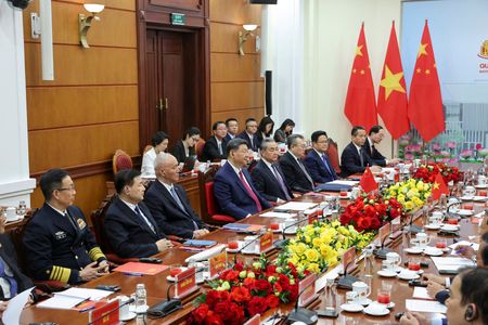 tagreuters.com2025binary_LYNXMPEL3D0K6-VIEWIMAGE