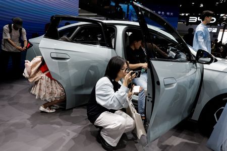 tagreuters.com2025binary_LYNXMPEL3S0DE-VIEWIMAGE