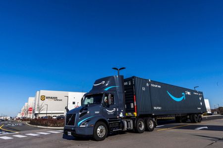 tagreuters.com2025binary_LYNXMPEL41072-VIEWIMAGE