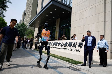 tagreuters.com2025binary_LYNXMPEL4G00R-VIEWIMAGE