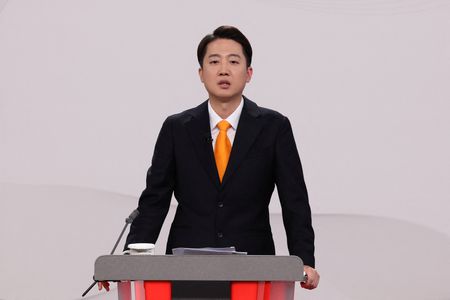 tagreuters.com2025binary_LYNXMPEL4I08G-VIEWIMAGE