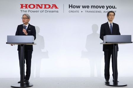 tagreuters.com2025binary_LYNXMPEL4J08E-VIEWIMAGE