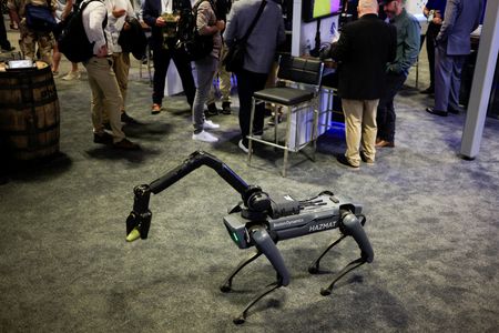 tagreuters.com2025binary_LYNXMPEL4L0L0-VIEWIMAGE