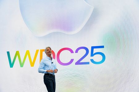 tagreuters.com2025binary_LYNXMPEL580QW-VIEWIMAGE