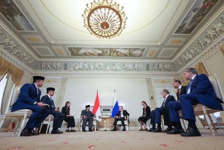 tagreuters.com2025binary_LYNXMPEL5I0G2-VIEWIMAGE