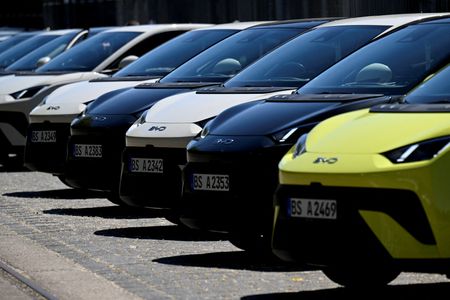 tagreuters.com2025binary_LYNXMPEL5J06J-VIEWIMAGE