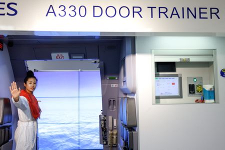 tagreuters.com2025binary_LYNXMPEL5N05S-VIEWIMAGE