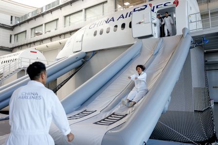 tagreuters.com2025binary_LYNXMPEL5N05V-VIEWIMAGE