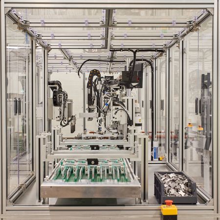 tagreuters.com2025binary_LYNXMPEL601TJ-VIEWIMAGE