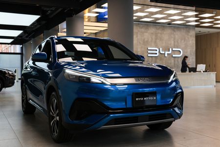 tagreuters.com2025binary_LYNXMPEL6O049-VIEWIMAGE