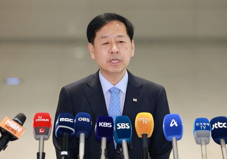 tagreuters.com2025binary_LYNXMPEL6S04Q-VIEWIMAGE