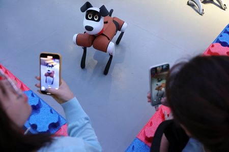 tagreuters.com2025binary_LYNXMPEL750Q0-VIEWIMAGE