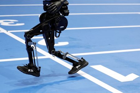 tagreuters.com2025binary_LYNXMPEL7E0C7-VIEWIMAGE