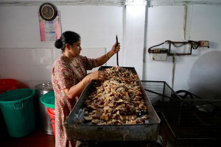 tagreuters.com2025binary_LYNXMPEL7J01P-VIEWIMAGE