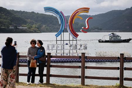 tagreuters.com2025binary_LYNXMPEL9J0GS-VIEWIMAGE