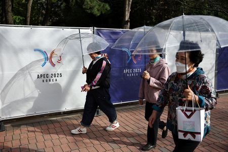 tagreuters.com2025binary_LYNXMPEL9J0GU-VIEWIMAGE