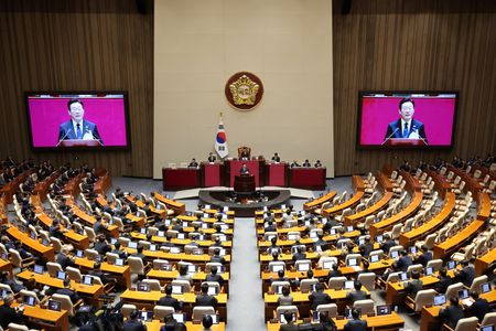 tagreuters.com2025binary_LYNXMPELA3048-VIEWIMAGE