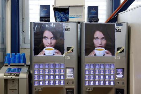 tagreuters.com2025binary_LYNXMPELAD07A-VIEWIMAGE