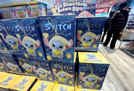 tagreuters.com2025binary_LYNXMPELAD0JP-VIEWIMAGE