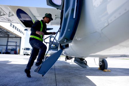 tagreuters.com2025binary_LYNXMPELB00GT-VIEWIMAGE