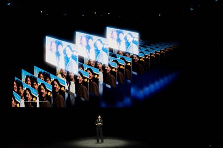 tagreuters.com2025binary_LYNXNPEL0M01Y-VIEWIMAGE