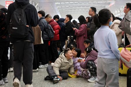 tagreuters.com2025binary_LYNXNPEL0N09D-VIEWIMAGE