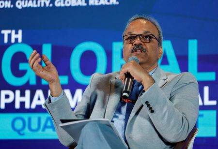 tagreuters.com2025binary_LYNXNPEL1Q0G3-VIEWIMAGE