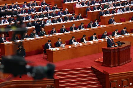 tagreuters.com2025binary_LYNXNPEL2404A-VIEWIMAGE