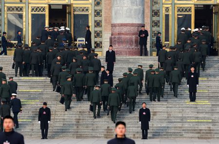 tagreuters.com2025binary_LYNXNPEL2404B-VIEWIMAGE