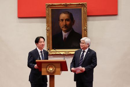 tagreuters.com2025binary_LYNXNPEL250ED-VIEWIMAGE