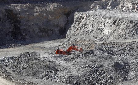 tagreuters.com2025binary_LYNXNPEL2N03T-VIEWIMAGE