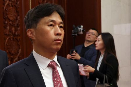 tagreuters.com2025binary_LYNXNPEL2R0DU-VIEWIMAGE