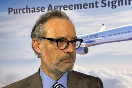 tagreuters.com2025binary_LYNXNPEL2U0D4-VIEWIMAGE