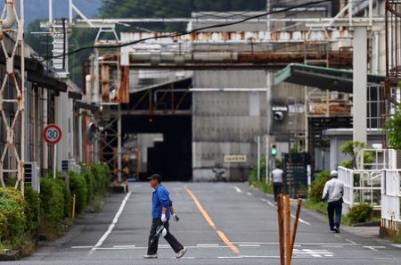 tagreuters.com2025binary_LYNXNPEL4R173-VIEWIMAGE