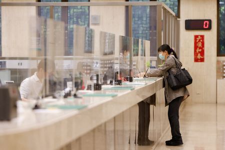 tagreuters.com2025binary_LYNXNPEL500ID-VIEWIMAGE