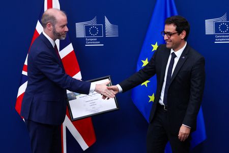 tagreuters.com2025binary_LYNXNPEL530JN-VIEWIMAGE