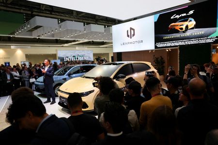 tagreuters.com2025binary_LYNXNPEL870BQ-VIEWIMAGE