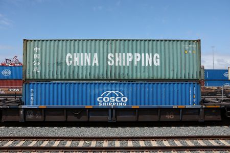 tagreuters.com2025binary_LYNXNPEL8F056-VIEWIMAGE