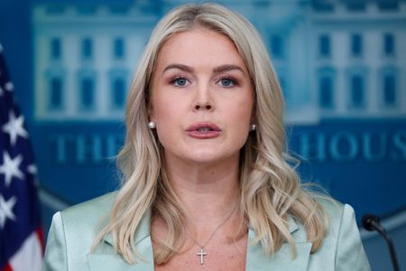 tagreuters.com2025binary_LYNXNPEL8J09S-VIEWIMAGE