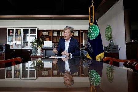 tagreuters.com2025binary_LYNXNPEL8S0Z9-VIEWIMAGE