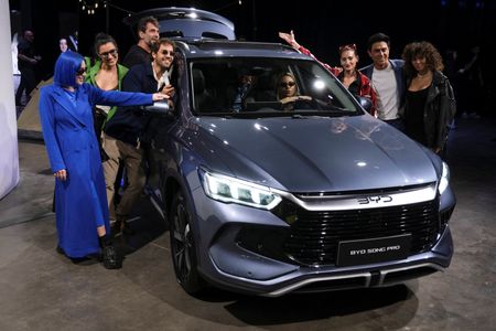 tagreuters.com2025binary_LYNXNPEL970X1-VIEWIMAGE