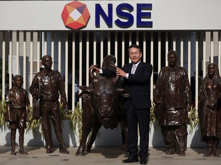 tagreuters.com2025binary_LYNXNPEL9D06S-VIEWIMAGE