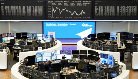 tagreuters.com2025binary_LYNXNPEL9F0LX-VIEWIMAGE