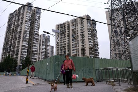 tagreuters.com2025binary_LYNXNPEL9J046-VIEWIMAGE