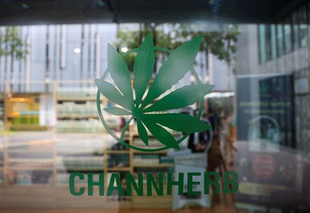 tagreuters.com2022binary_LYNXMPEI6Q03G-VIEWIMAGE